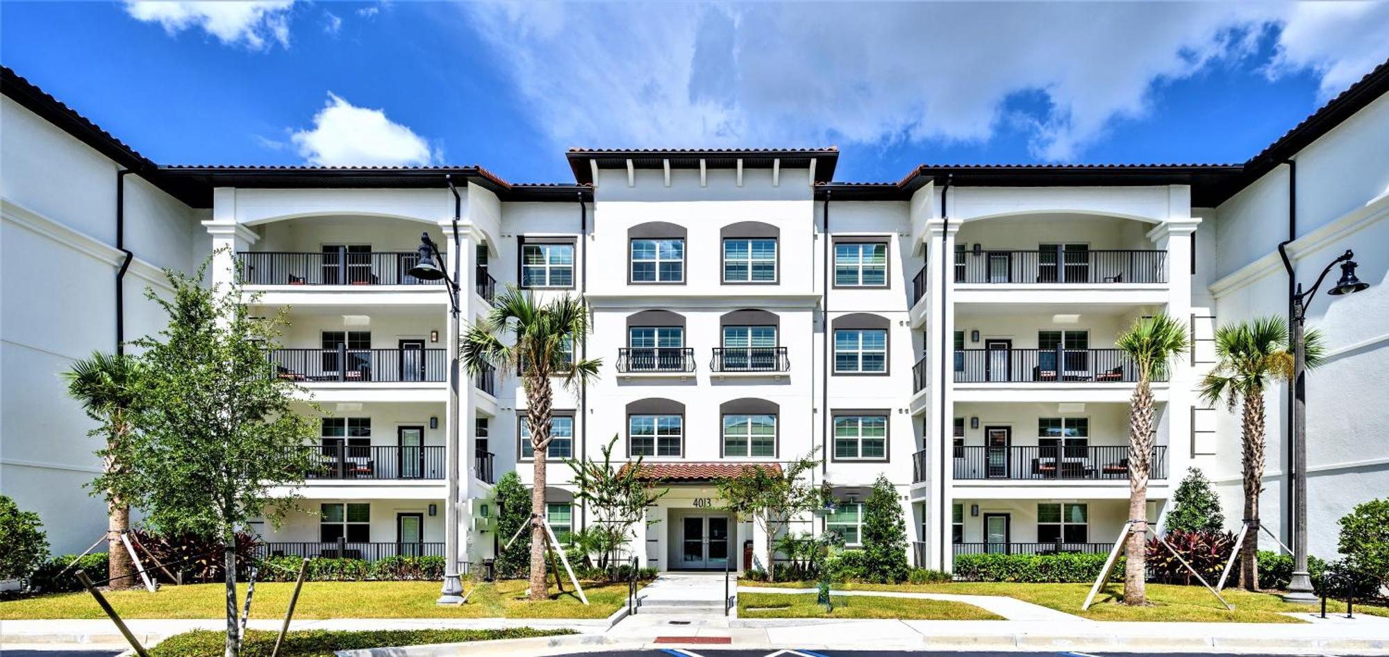 Vista Cay Resort By Millenium At Universal Blvd. Williamsburg Exterior photo